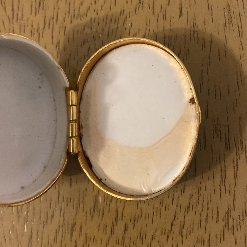 Small Locket Box - Picture 8 of 9